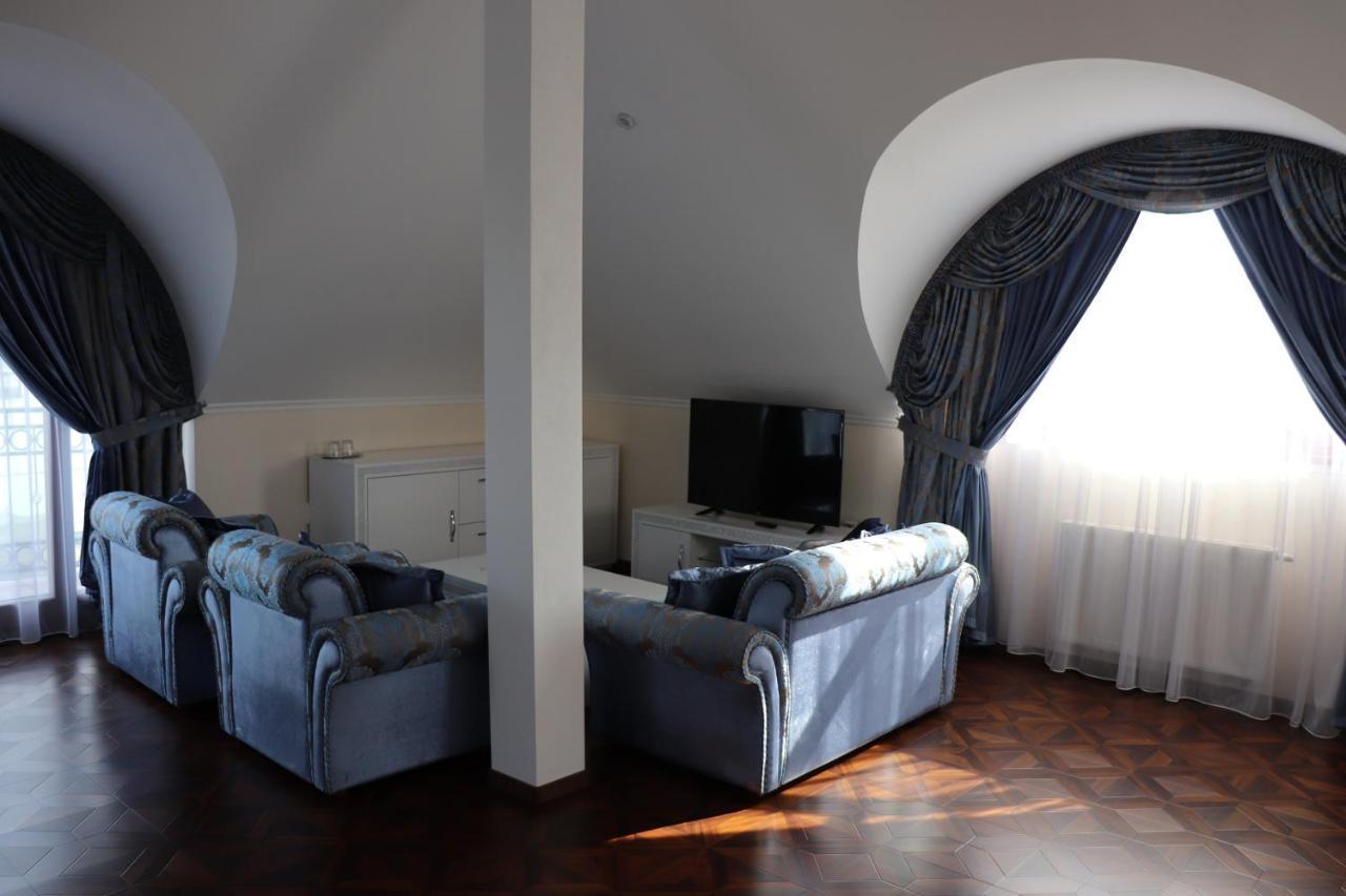 Hotel Viliam Frano Νίτρα Εξωτερικό φωτογραφία