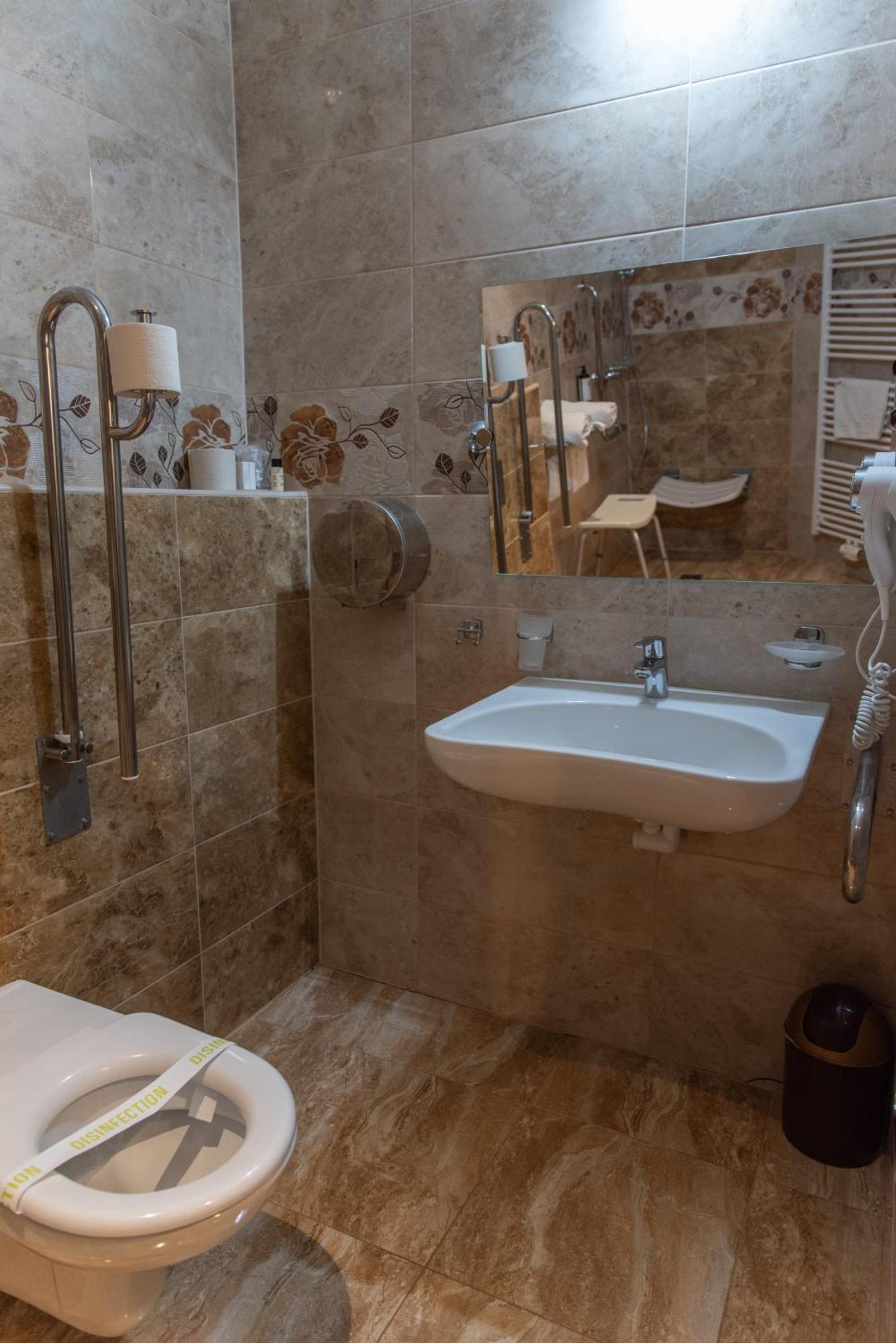 Hotel Viliam Frano Νίτρα Εξωτερικό φωτογραφία