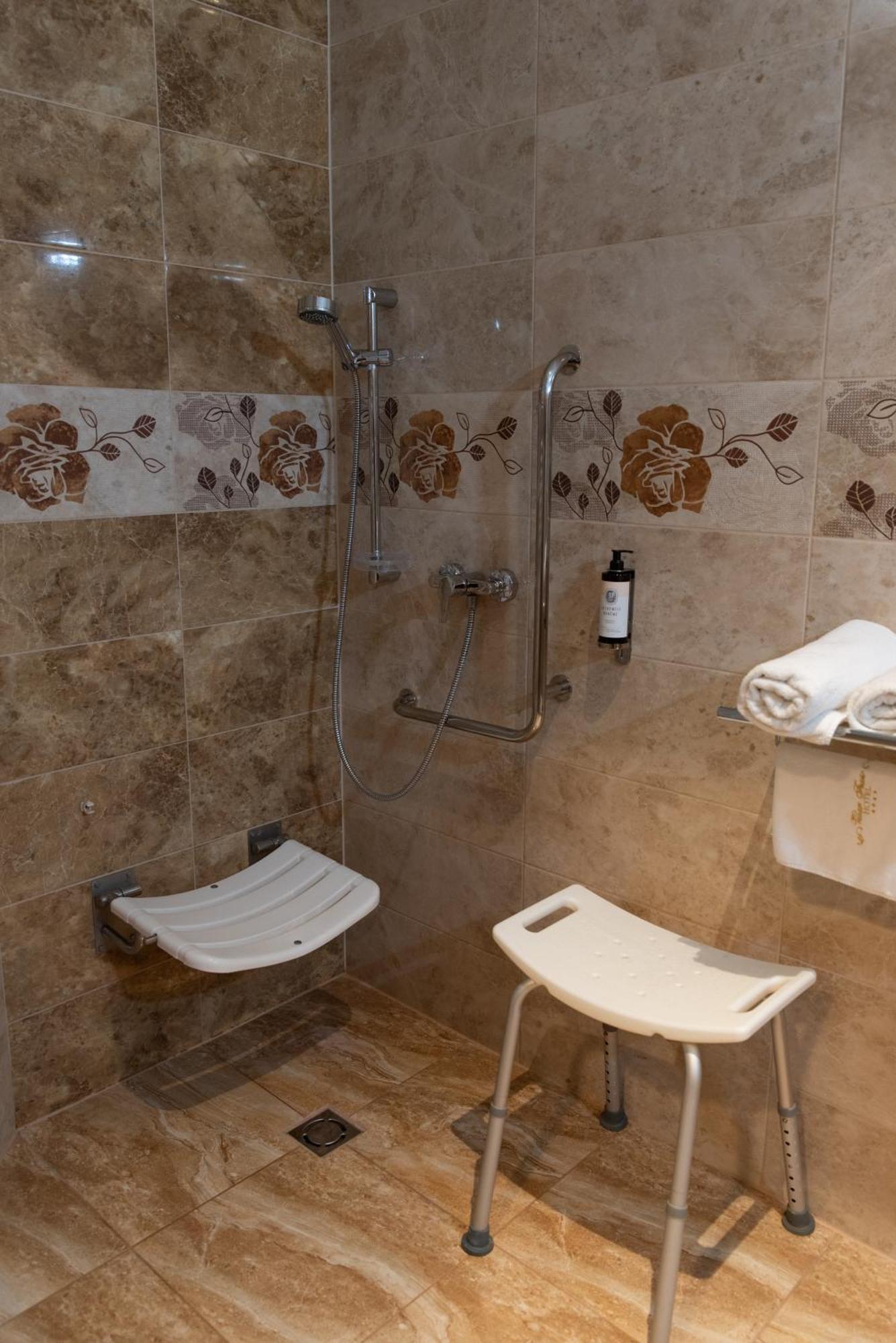 Hotel Viliam Frano Νίτρα Εξωτερικό φωτογραφία