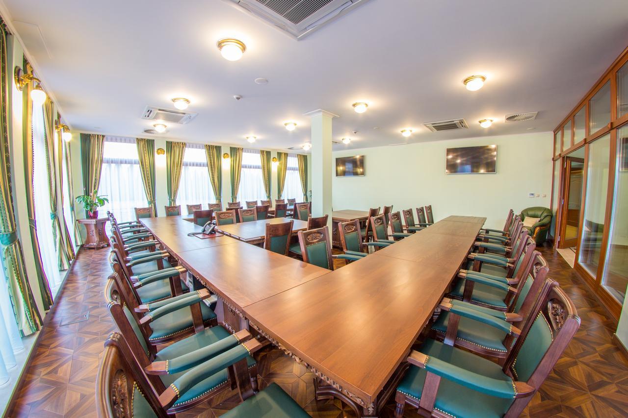 Hotel Viliam Frano Νίτρα Εξωτερικό φωτογραφία